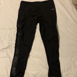 BCG Black athletic crop leggings